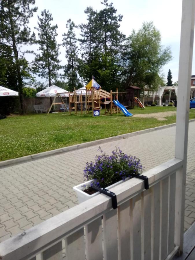Old Tree Village & Restaurant Osvětim Exteriér fotografie